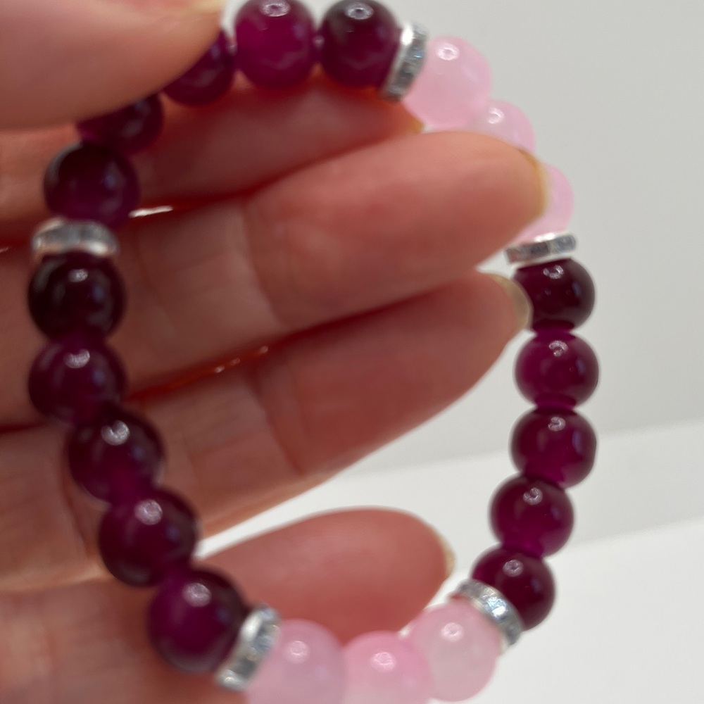 Elegant Garnet and Rose Quartz Beaded Bracelet - Picture 2 of 2